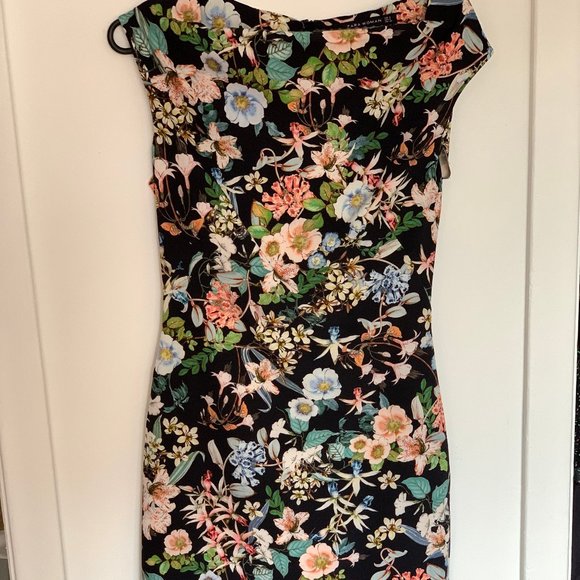 Floral Zara Dress - Col bateau - Picture 1 of 3